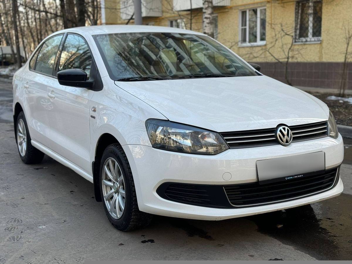 Купить Volkswagen Polo V седан, 2013 года, цвет: Белый, за 1130000 руб. в  Санкт-Петербурге